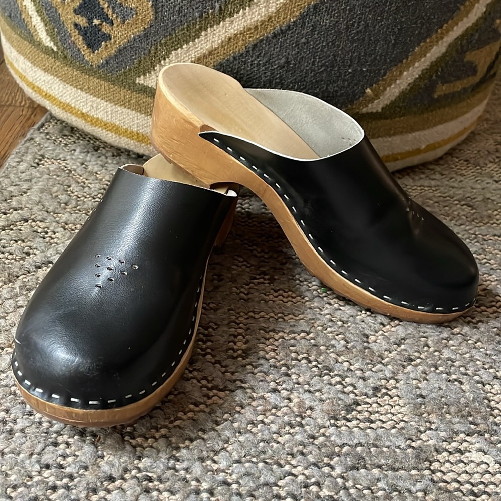 Wood and Leather Clogs 38